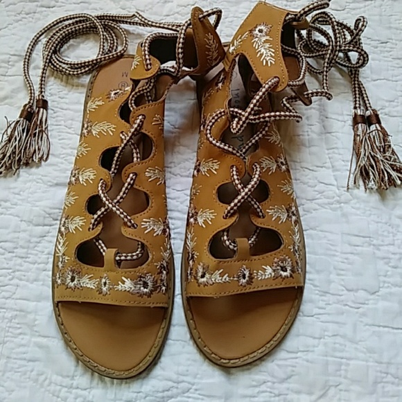 indigo soul Shoes - New Floral lace up sandals🌸